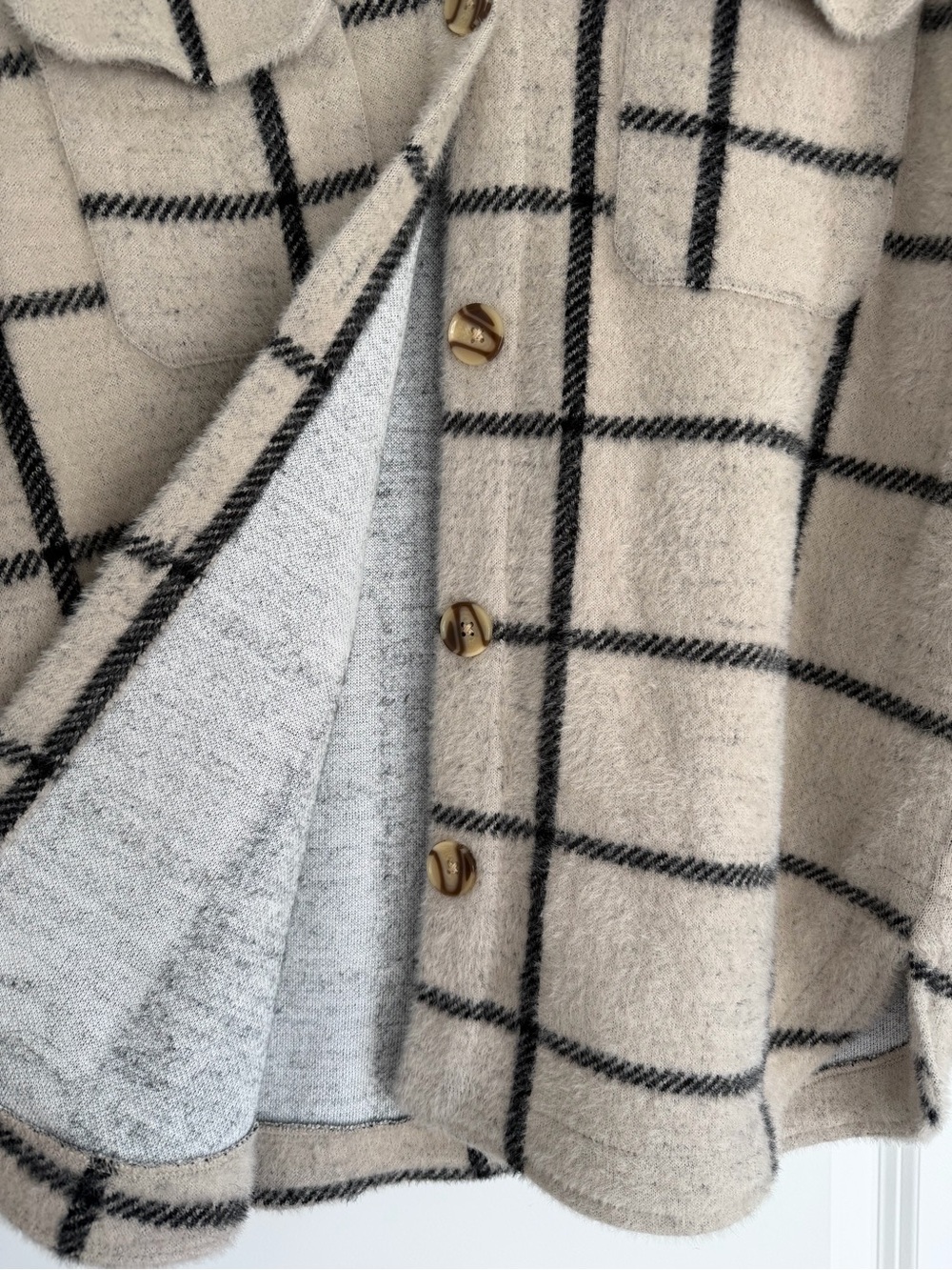 Z Supply Women’s Plaid Tucker Jacket - Picture 3 of 4